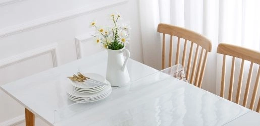 Comment utiliser et entretenir une nappe transparente ?